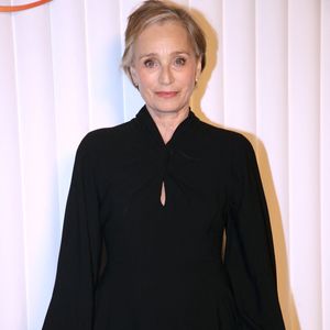 Désormais mariée à John Micklethwait depuis septembre 2024, Kristin Scott Thomas a été mariée au médecin et professeur renommé en gynécologie et en obstétrique François Olivennes

Kristin Scott Thomas - Célébrités à la Présentation de la nouvelle Collection de Christian Louboutin au Trianon, dans le cadre de la Fashion Week de Paris, France
© Bertrand Rindoff / Bestimage