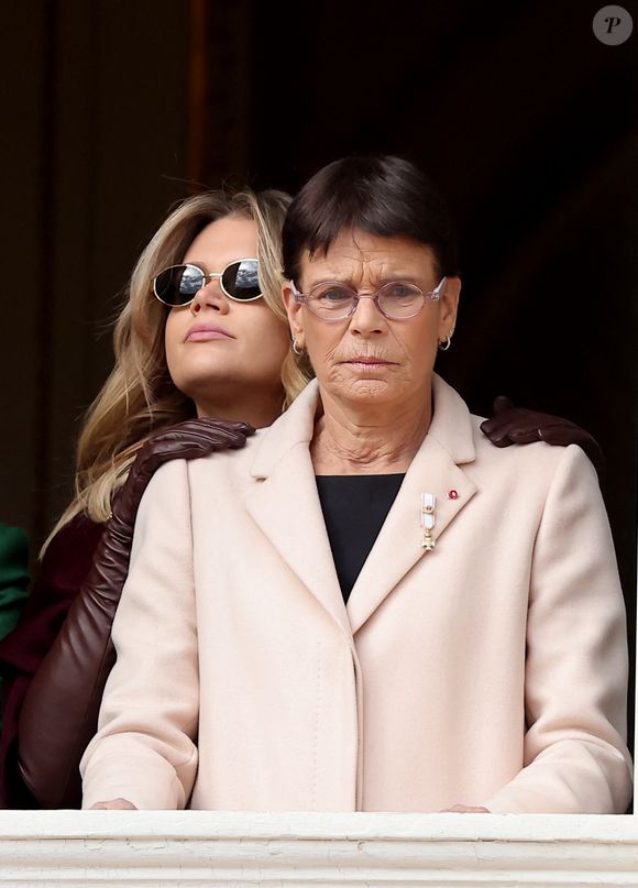 Camille Gottlieb, La princesse Stéphanie de Monaco - La famille princière de Monaco au balcon du palais, à l'occasion de la Fête Nationale de Monaco, le 19 novembre 2025. © Dominique Jacovides/Bestimage