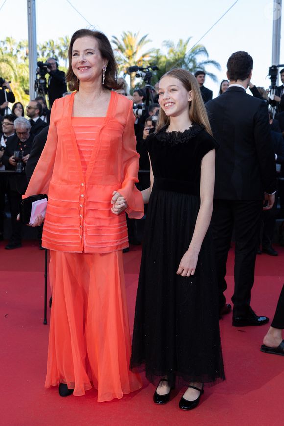 Carole Bouquet et sa petite-fille Darya Rassam - Montée des marches du film " Le comte de Monte-Cristo " lors du 77ème Festival International du Film de Cannes, au Palais des Festivals à Cannes. Le 22 mai 2024
© Olivier Borde / Bestimage