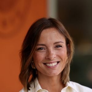 Isabelle Ithurburu - Les célébrités au village lors des Internationaux de France de Tennis de Roland Garros le 1er juin 2025. © Dominique Jacovides / Bestimage