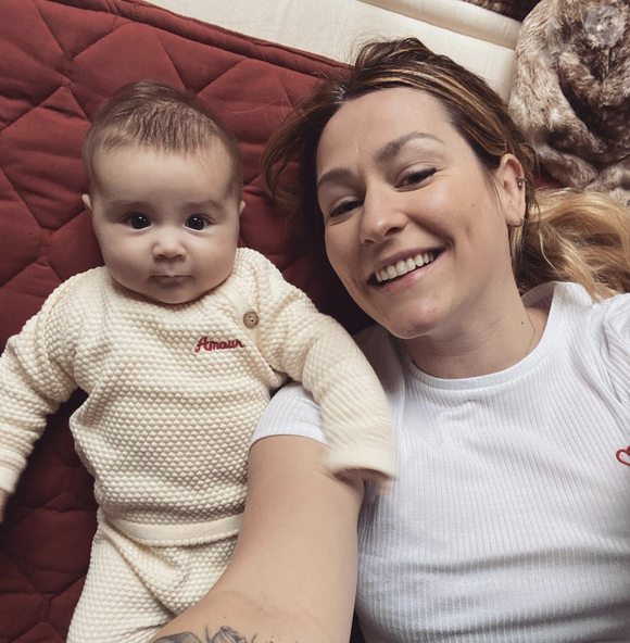Laure ("Mariés au premier regard 2021") et sa petite fille - Instagram