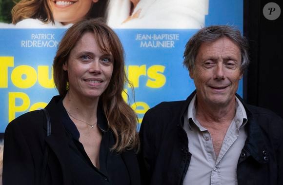 Photo : Ainsi que sa grande cuisine ouverte où l'on peut manger à quinze.  Antoine de Maximy et sa compagne Magali Benet lors de la première du film  "Toujours possible" au cinéma