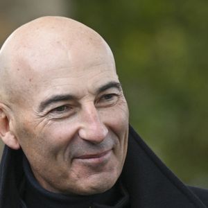 Nicolas Canteloup prépare également d’autres projets, comme un futur spectacle et l’ouverture d’une école d’équitation, même si ce dernier devra patienter.

Nicolas Canteloup - Les Célébrités au 103ème Qatar Prix de l'Arc de triomphe à l'hippodrome ParisLongchamp le 6 octobre 2024.
Michael Baucher / Panoramic / Bestimage