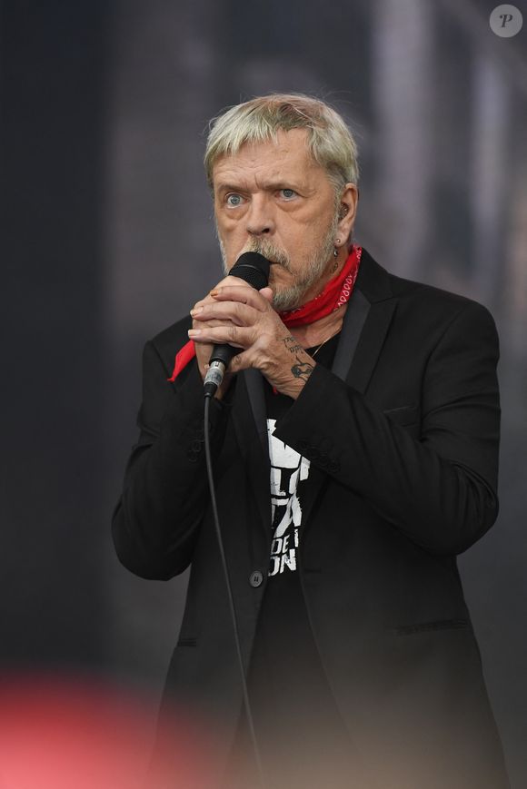 Le chanteur Renaud se produit lors de la Fête de l'Humanité à La Courneuve en banlieue parisienne, France, le 17 septembre 2017. Photo par Francois Pauletto/Abaca