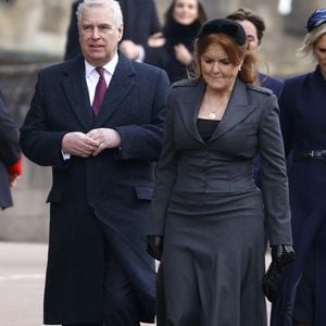 Le prince Andrew, Sarah Ferguson - Arrivées à la messe en hommage au roi Constantin II à la chapelle Saint George à Windsor le 27 février 2024.