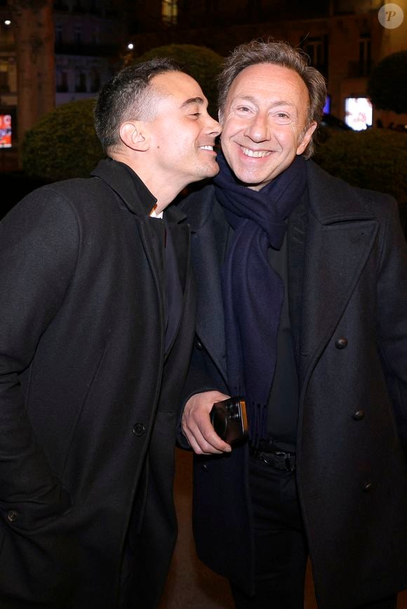 Stéphane Bern et son compagnon Yori Bailleres - Soirée de gala pour la Fondation de la Recherche en Physiologie, "Les Stéthos d'Or" au Four Seasons Hôtel George V à Paris le 24 mars 2025. © Cédric Perrin/Bestimage