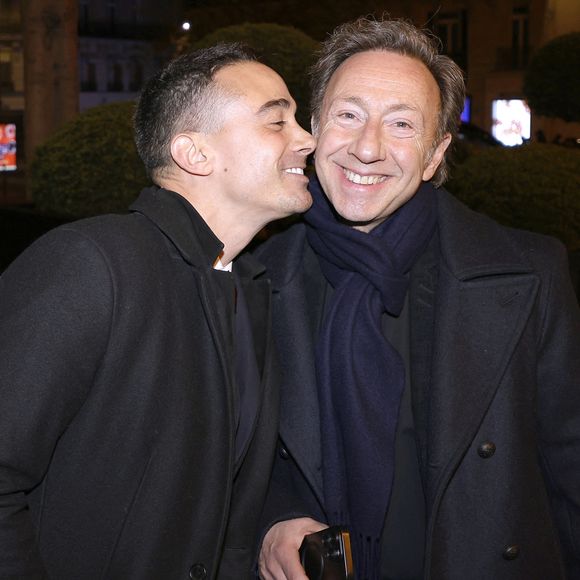 Stéphane Bern et son compagnon Yori Bailleres - Soirée de gala pour la Fondation de la Recherche en Physiologie, "Les Stéthos d'Or" au Four Seasons Hôtel George V à Paris le 24 mars 2025. © Cédric Perrin/Bestimage