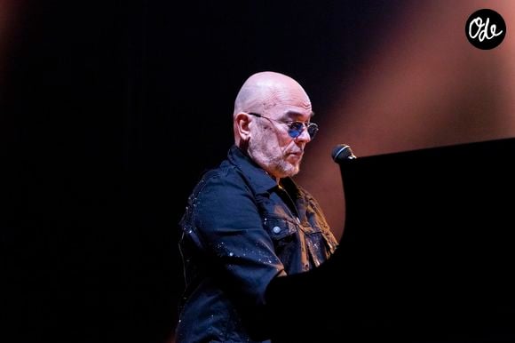 Pascal Obispo a lui aussi dû quitter en urgence sa maison du Cap-Ferret.

Pascal Obispo lors du XVème gala pour la Fondation Recherche Alzheimer à l'Olympia à Paris le 14 mars 2022.

©  Jack Tribeca/Bestimage