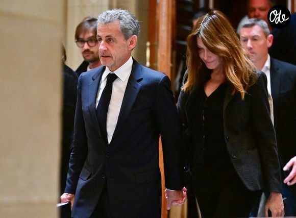 Carla Bruni est venue soutenir son mari Nicolas Sarkozy lors de son interrogatoire par la cour d'appel de Paris dans le cadre du procès du financement libyen de sa campagne de 2007, à Paris, le 7 avril 2026 .

© Christian Liewig / Bestimage