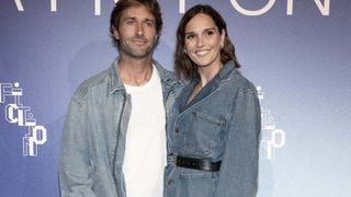 Camille Lou et Romain Laulhé : un mariage pas comme les autres et une sortie d’église très originale