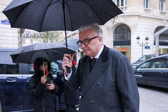 Des images inédites de Clément Vandenkerckhove et du prince Laurent de Belgique ont été dévoilées.

Le prince Laurent de Belgique - Sorties des obsèques de l'ancien ministre de la Culture Frédéric Mitterrand en l'Église Saint-Thomas d'Aquin à Paris. Le 26 mars 2024. © Moreau-Jacovides / Bestimage