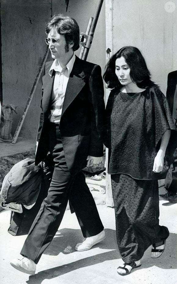 John Lennon et Yoko Ono - Archives sur le groupe de rock Britannique "The Beatles", mai 1971