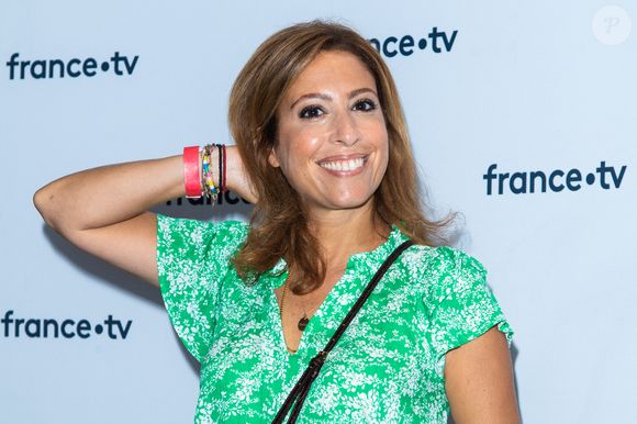 Léa Salamé lors du photocall dans le cadre de la conférence de presse de France Télévisions au Pavillon Gabriel à Paris, France, le 24 août 2021. © Pierre Perusseau/Bestimage