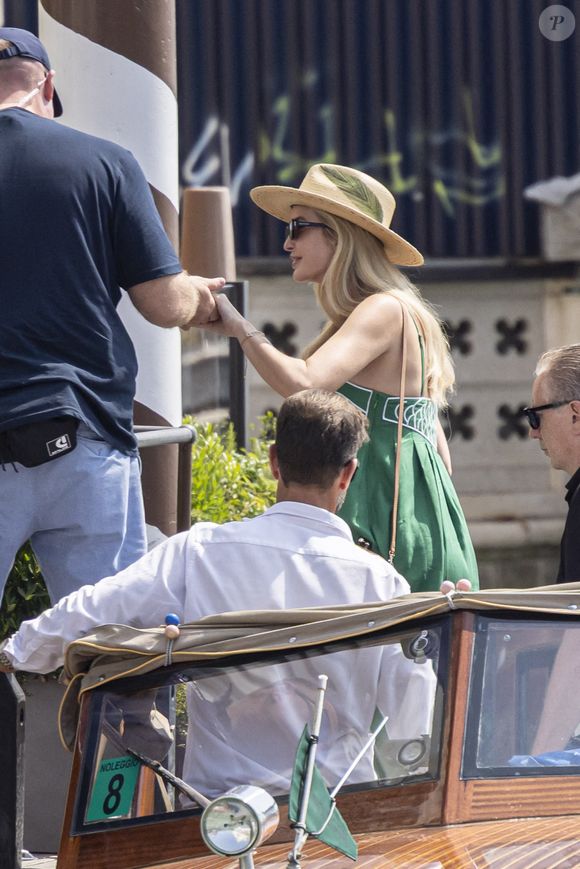 Jared Kushner et sa femme Ivanka Trump avec leurs enfants Arabella Rose, Joseph Frederick arrivent à leur hôtel avant le mariage de Jeff Bezos et Lauren Sanchez le 25 juin 2025 à Venise, Italie. Photo par Marco Piovanotto/ABACAPRESS.COM