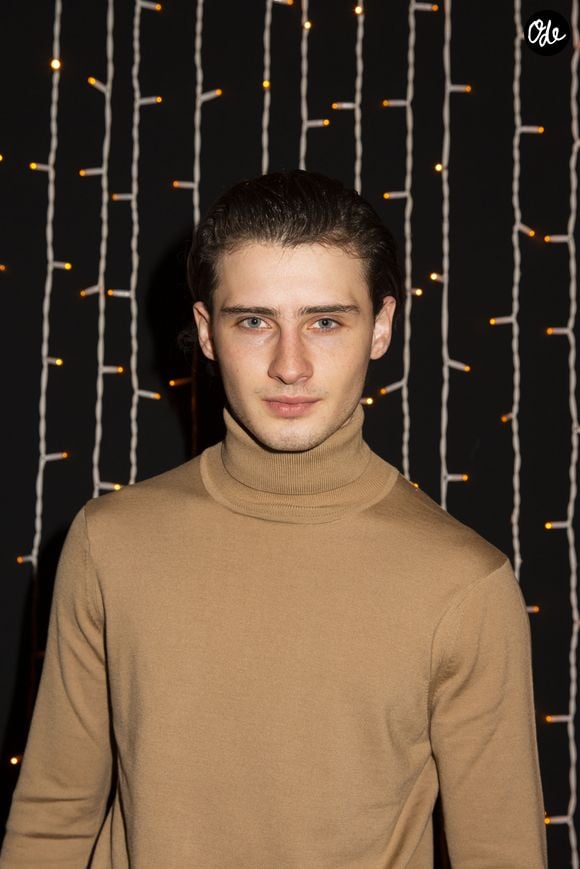 Sous le pseudonyme Djudah, il enchaîne désormais les prestations comme disc-jockey lors de différents événements. 

Exclusif - Noé Elmaleh - Dîner de Noël au siège de la maison Sandro à Paris le 10 décembre 2019. © Jack Tribeca/Bestimage