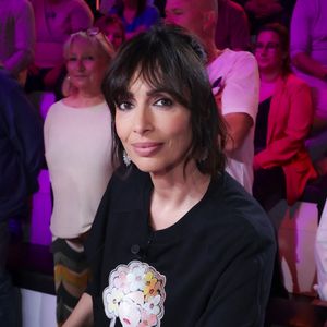 Ceux qui touchaient 1 200 euros par émission sur C8 verraient leur rémunération amputée d’un tiers.

Exclusif - Géraldine Maillet, sur le plateau de l’émission « TPMP » présentée par C.Hanouna et diffusée en direct sur Youtube et sur toutes les box (SFR, FREE, Bouygues, MyCanal etc), Paris, France, le 20 mars 2025. © Jack Tribeca / Bestimage
