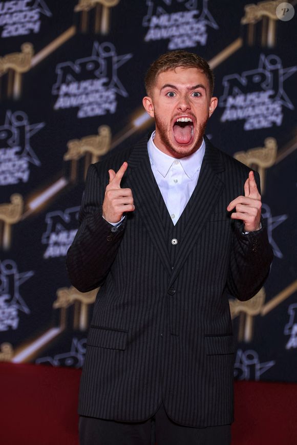 Michou - Photocall de la 26ème édition des NRJ Music Awards au palais des festivals de Cannes, France, le 1er novembre 2024. © Guignebourg-Bebert/Bestimage