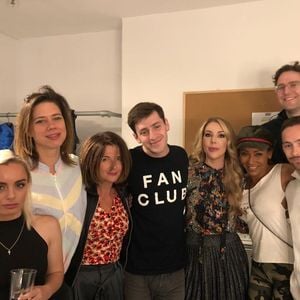 La chanteuse—qui partage sa fille Phoenix Chi (26 ans) avec son ex-mari Jimmy Gulzar ainsi qu'Angel Iris (18 ans) avec son ex-petit ami Eddie Murphy et Madison (13 ans) avec son ex-mari Stephen Belafonte—avait ses trois filles comme demoiselles d'honneur.

Mel B et Rory McPhee à Londres, en septembre 2018