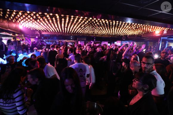 Jean Roch a reçu ses amis pour fêter la fermeture de son célèbre club privé, "VIP Room" à Saint-Tropez, après 29 ans d'existence, le 5 avril 2026. Après un dernier week-end de fête, du 3 au 5 avril 2026, le célèbre établissement sera remplacé par le "Lilly's Club".
© Franz Chavaroche / Bestimage