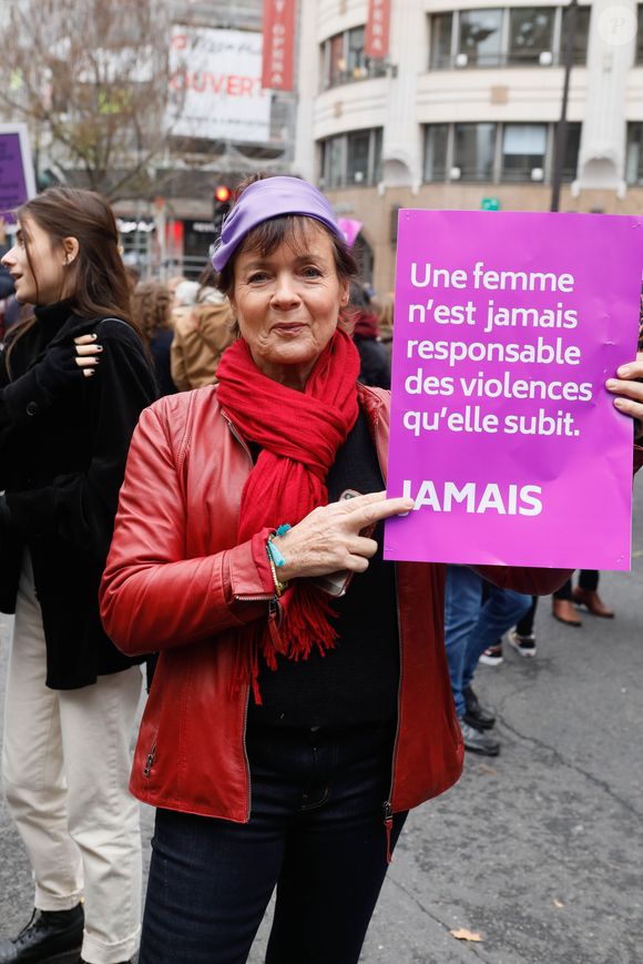 Fabienne Egal lors de la manifestation organisée contre les violences faites aux femmes dans le quartier de l'Opéra à Paris, le 24 novembre 2018.
© CVS/Bestimage