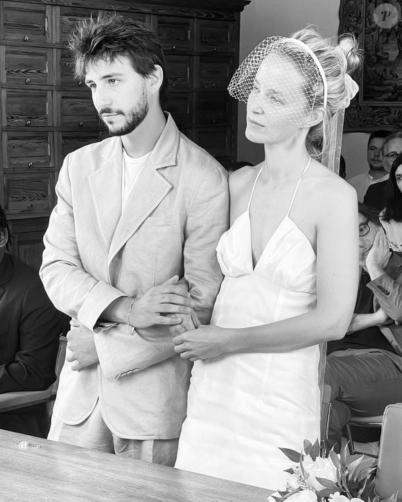Ben Attal et Jordane Crantelle le jour de leur mariage