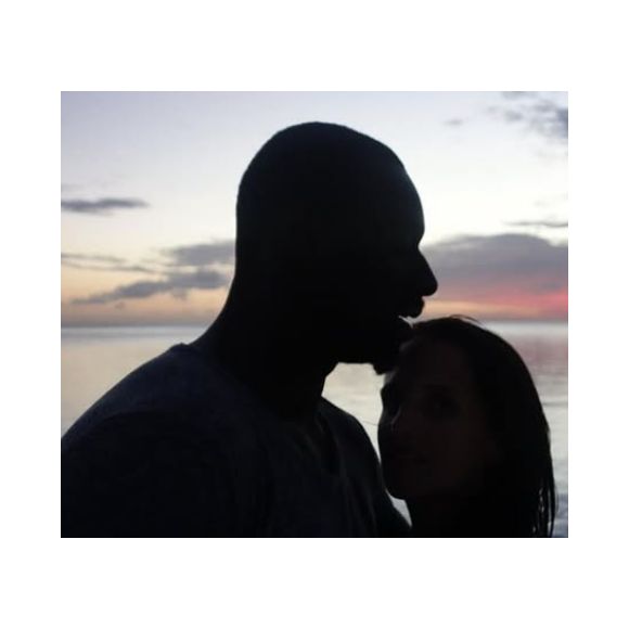 "Joyeux anniversaire, l'amour de ma vie, mon âme sœur, mon meilleur ami, mon TOUT", a t-elle écrit tout en relayant une tendre photo d'eux. (Capture d'écran Instagram - 2025).