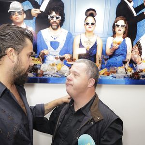 Artus, Arnaud Toupense, lors de la présentation de l'œuvre "No Judgement here" de Philippe Shangti au studio Harcourt à Paris le 4 juin 2025. © Jack Tribeca / Bestimage