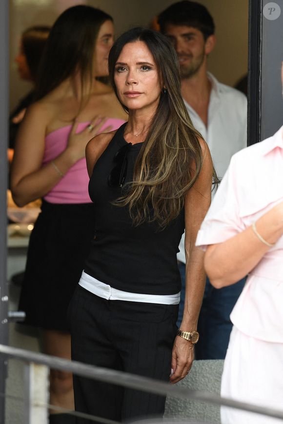 Victoria Beckham - Les célébrités assistent au match de l'Inter Miami face à Atlanta United (4-0) en Leagues Cup à Fort Lauderdale, le 25 juillet 2023. AGENCE / BESTIMAGE