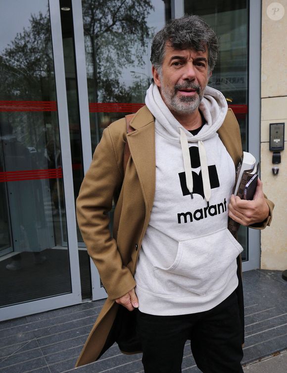 Stéphane Plaza - Les célébrités à la sortie de l'émission "Les Grosses Têtes" aux studios RTL à Neuilly-sur-Seine, France, le 17 avril 2023. © Jonathan Rebboah/Panoramic/Bestimage