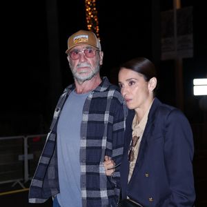 Elle partage la vie de l'ancien footballeur Eric Cantona depuis déjà de nombreuses années

Eric Cantona et sa femme Rachida Brakni au Festival de Cannes 2026.
Crédit : Backgrid UK/ Bestimage