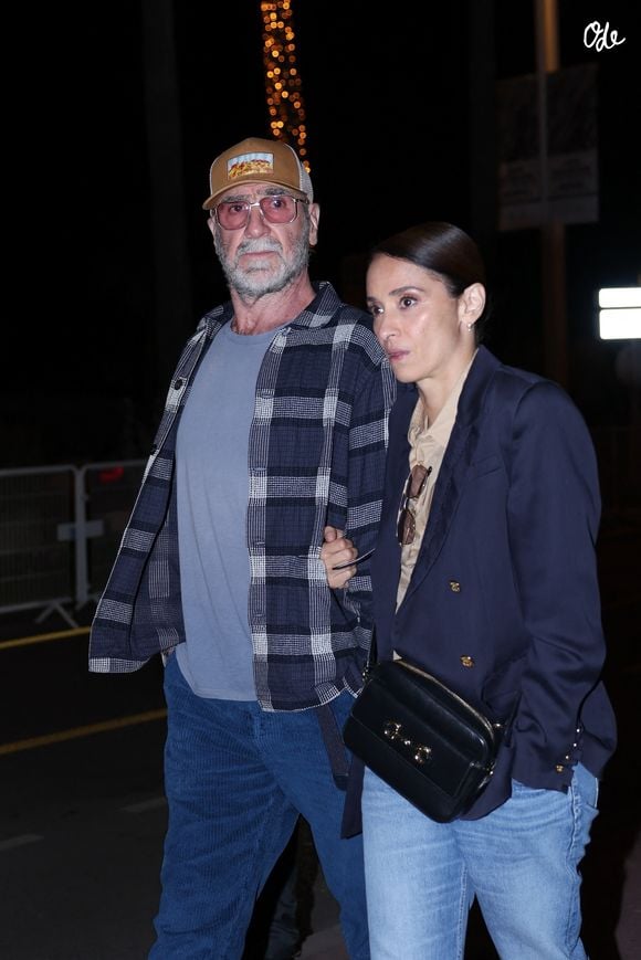 Elle partage la vie de l'ancien footballeur Eric Cantona depuis déjà de nombreuses années

Eric Cantona et sa femme Rachida Brakni au Festival de Cannes 2026.
Crédit : Backgrid UK/ Bestimage