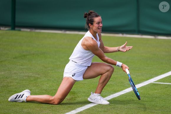 Lois Boisson contre Carson Branstine dans les qualifications de Wimbledon Londres, UK le 24 juin 2025. Photo par Hiroshi Sato/Icon Sport/ABACAPRESS.COM