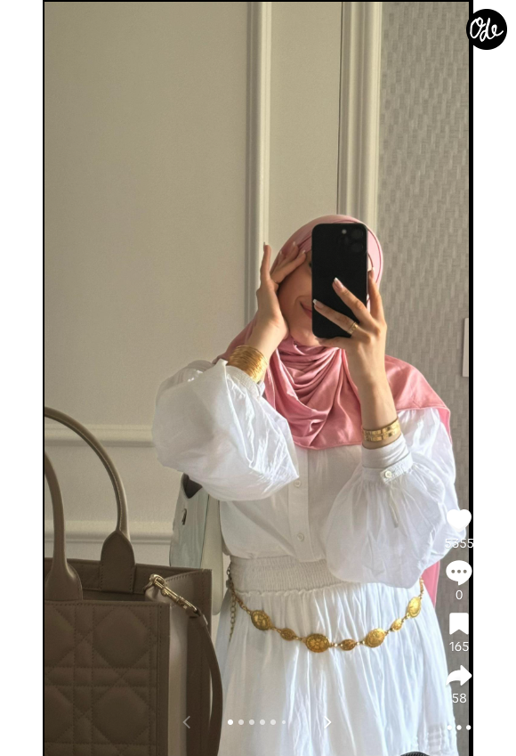 Sur Instagram, la jeune femme a annoncé la création de la R Foundation. 

Photos de Rima Edbouche, la femme d'Ousmane Dembélé sur TikTok.