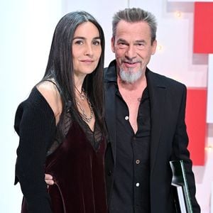 Exclusif - Florent Pagny et son épouse Azucena - Enregistrement de l'émisssion Vivement dimanche au studio Gabriel, presentée par Michel Drucker . Diffusion sur France 2 le 21 Novembre 2021 . © Guillaume Gaffiot / Bestimage