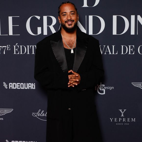 Slimane - Photocall de la soirée de gala "le Grand Dîner" au Palais Bulles à Théoule-sur-mer lors du 77ème Festival International du Film de Cannes le 18 mai 2024. 

© Christophe Clovis / Bestimage