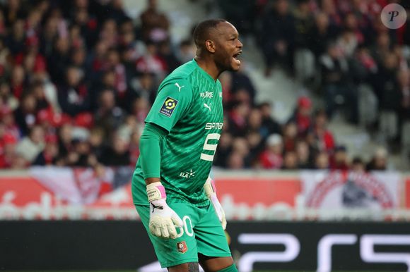 Steve MANDANDA (Stade Rennais) lors du match LOSC LILLE vs RENNES, Ligue 1, Decathlon Arena stade Pierre Mauroy, le 10 mars 2024