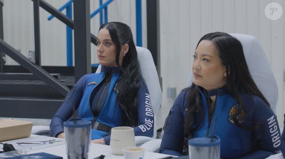 13 avril 2025 : ...La pop star Katy Perry et ses coéquipiers se préparent à devenir extra-terrestres en s'envolant dans l'espace...(Image de crédit : © Cover Images via ZUMA Press)