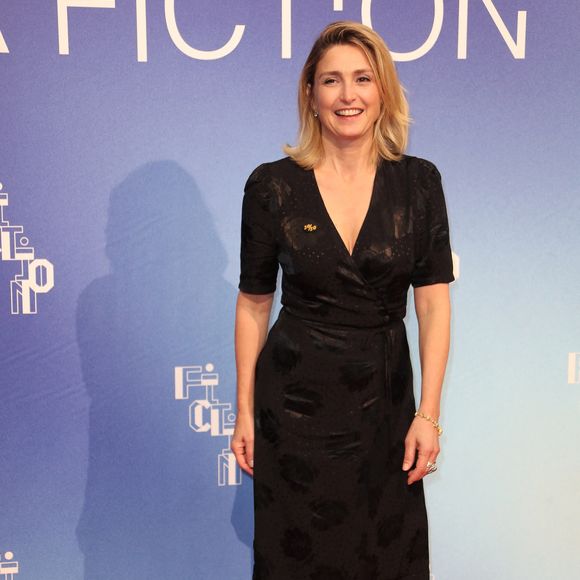 Julie Gayet - Photocall de la cérémonie de clôture de la 26ème Edition du Festival de la Fiction de La Rochelle. Le 14 septembre 2024. © Patrick Bernard / Bestimage