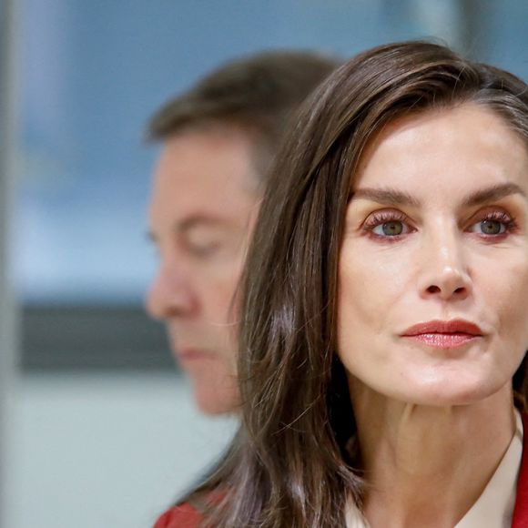 La reine Letizia d'Espagne et le roi Felipe d'Espagne visitent Cuenca pour l'ouverture d'un nouvel hôpital universitaire le 19 décembre 2024 à Cuenca, Espagne. Photo by Archie Andrews/ABACAPRESS.COM