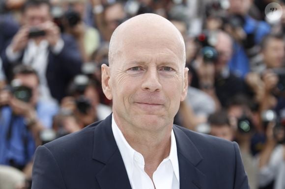 Bruce Willis pendant le 65ème festival du film de Cannes, le 16 mai 2012. 

Borde-Moreau / Bestimage