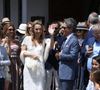 Avec son mari Raphaël Lancrey-Javal et leur fils Léo

Mariage de Laura Smet et Raphaël Lancrey-Javal à l'église Notre-Dame des Flots au Cap-Ferret le jour de l'anniversaire de son père Johnny Hallyday le 15 juin 2019. © Agence / Bestimage