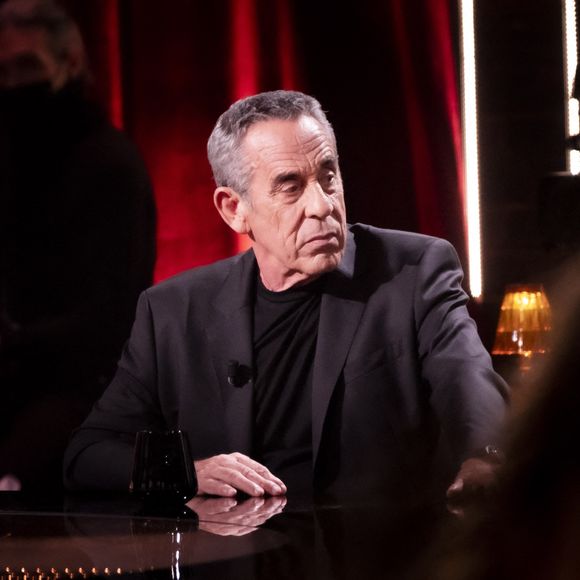 Thierry Ardisson était un ponte de la télévision 

Exclusif - Thierry Ardisson - Enregistrement de l'émission "On Est En Direct (OEED)", présentée par L.Ruquier et L.Salamé, et diffusée en direct sur France 2
© Jack Tribeca / Bestimage