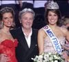 Un soir magique... 

Laury Thilleman, avec Sylvie Tellier et Alain Delon, élue Miss France 2011 à Caen le 4 décembre 2010.