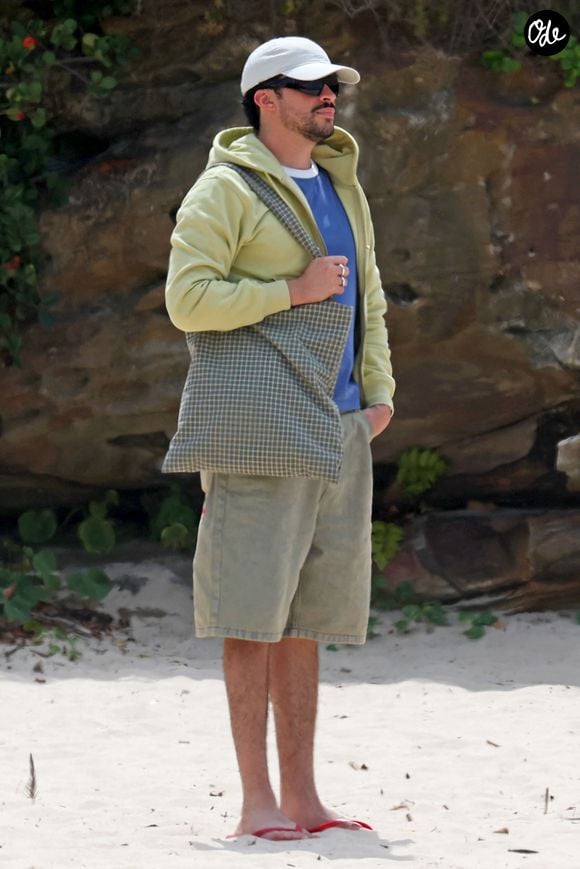 Bad Bunny aperçu à Tamarama Beach en Australie.

© Matrix / Bestimage