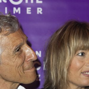 Nagui et sa femme Mélanie Page - Photocall du Gala de la Fondation Recherche Alzheimer placée sous le signe de l’émotion et du partage avec un concert unique sur le thème "2 générations chantent pour la 3ème" à l’Olympia à Paris le 17 mars 2025. © Olivier Borde - Bertrand Rindoff/Bestimage