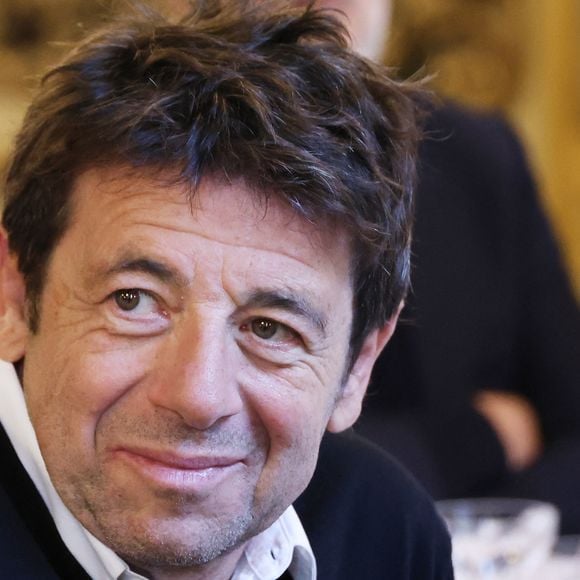 Le 24 janvier, la chanteur de 66 ans a annoncé son départ sur Instagram. 

Patrick Bruel lors de la nomination de Stéphane Bern comme Pape du Patrimoine lors de la Saint Clément au restaurant Alain Ducasse Baccarat, à Paris, France, le 20 novembre 2025. Photo par Denis Guignebourg/Bestimage