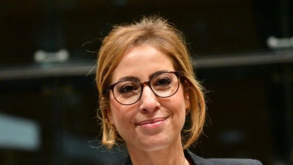 Léa Salamé s'est envolée loin de son compagnon et des enfants pour se rendre à des milliers de kilomètres dans une zone sensible