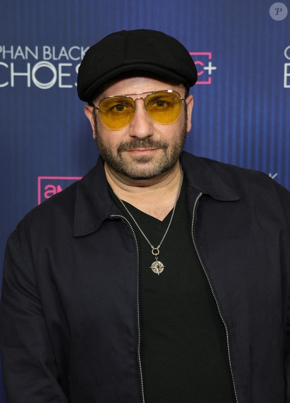 Le comédien a été déclaré mort sur les lieux. "L'autre conducteur a survécu et a été hospitalisé", a-t-il été précisé.

West Hollywood, CA  - Celebrities at the Los Angeles Red Carpet Celebration For AMC's "Orphan Black: Echoes" at The West Hollywood EDITION.

Pictured: Brad Everett Young