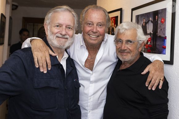 Francis Huster, Michel Leeb, Michel Boujenah à la représentation de la pièce de théâtre "Les pigeons" au Théâtre de Verdure lors du 40ème Festival de Ramatuelle. Le 10 août 2024. © Cyril Bruneau / Festival de Ramatuelle / Bestimage