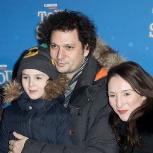 Par le passé, Eric Antoine a été marié à Calista avec qui il a eu deux fils

Le magicien Eric Antoine, Calista Sinclair-Antoine et leurs fils Ulysse et Raphaël - Avant-première du film "Tous en scène" au Grand Rex à Paris. Le 14 janvier 2017
© Cyril Moreau / Bestimage